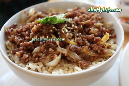 ข้าวผัดเนื้อสับ ข้าวผัดเนื้อสับ